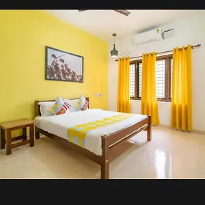  Apartment Tharayil